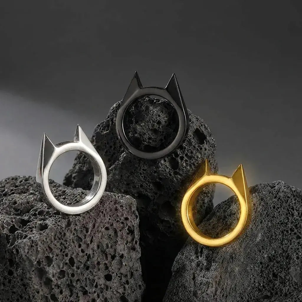 Anillo de seguridad personal en acero inoxidable con diseño de gato, unitalla, resistente, discreto y elegante para uso diario.